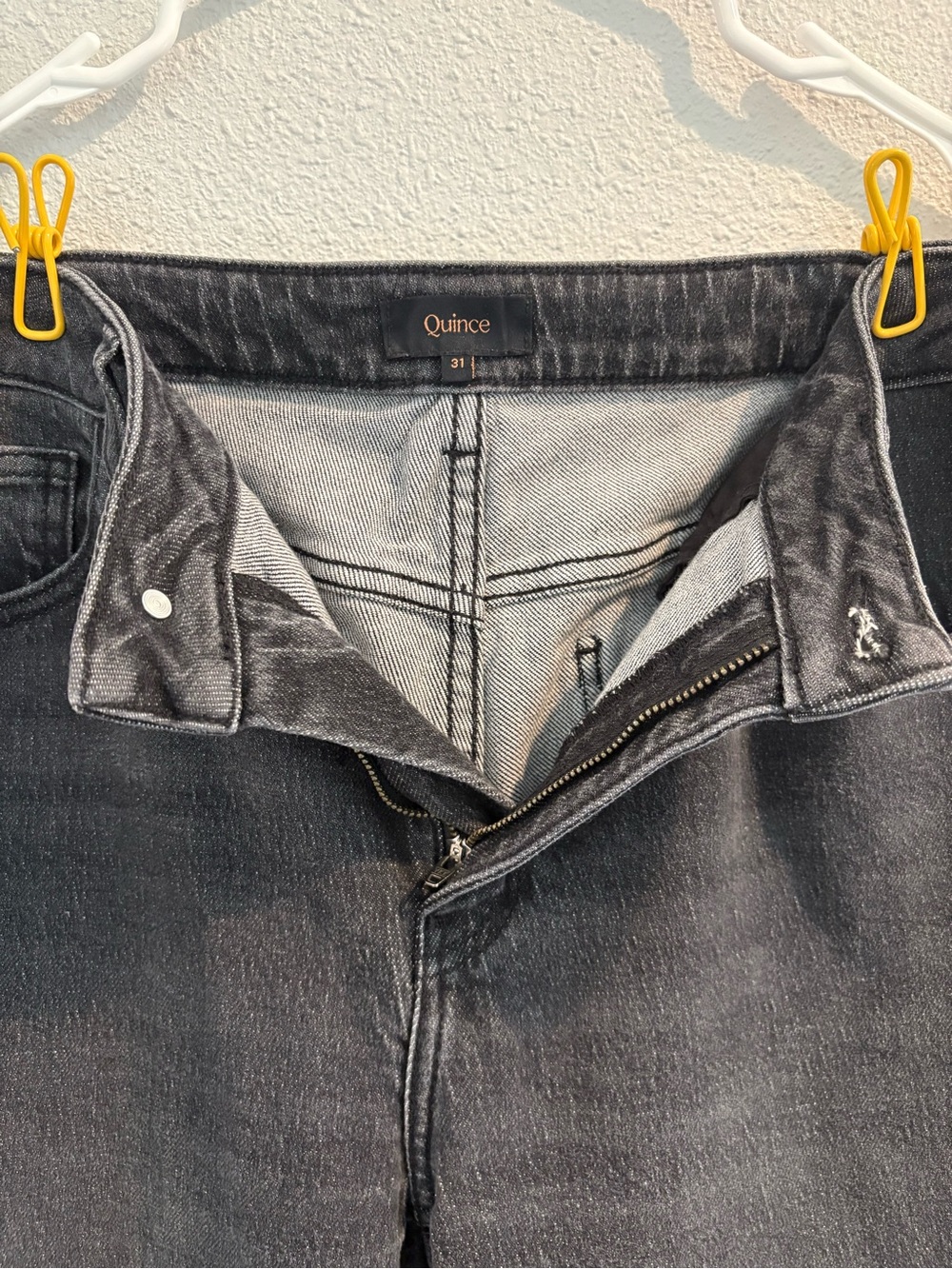 Quince Jeans - Bella Stretch Relaxed Straight Jeans in Charcoal Black (size 31) - Picture 4 of 7